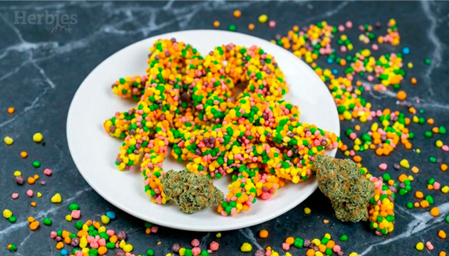 How to Make Weed Crunchy Candy Ropes how to make weed crunchy candy ropes