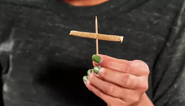 Percez un trou au milieu du plus petit joint