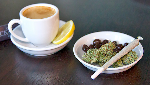 Cannabis e caffè: un'esperienza elevata - Herbies