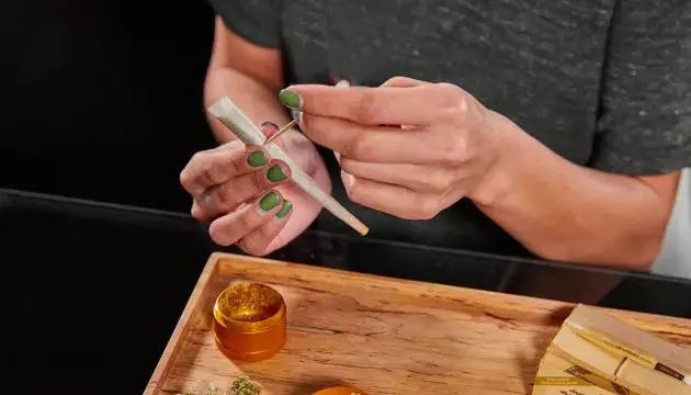Percez un trou au milieu du plus gros joint