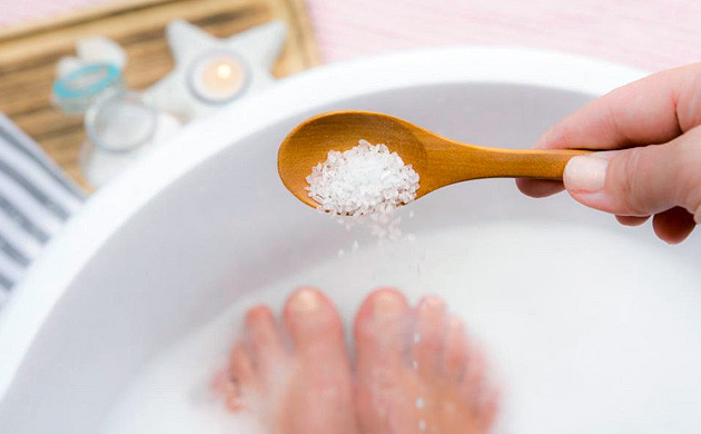 what does epsom salts do for plants