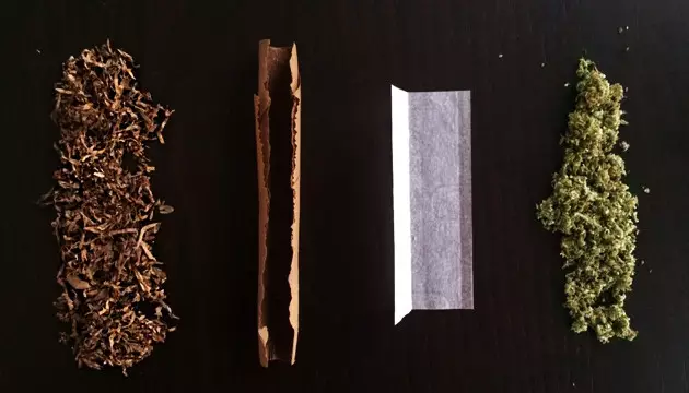 rolling weed