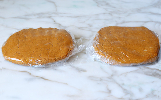 Équipement pour faire des biscuits au pain d'épice au cannabis
