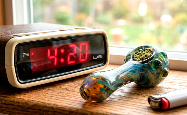 how to crush weed without a crusher