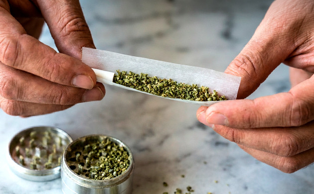 grind weed without grinder