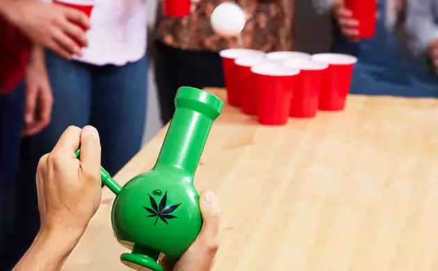 when to top cannabis
